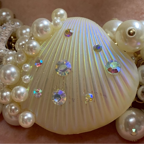 BETSEY JOHNSON Pearl Shell STATEMENT NECKLACE! AB Crystals Turtle Mermaid Gold - Picture 10 of 11
